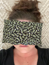 Load image into Gallery viewer, Holly Flannel Small Therapy Bag