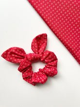 Load image into Gallery viewer, XO Valentine’s Scrunchie with Bow
