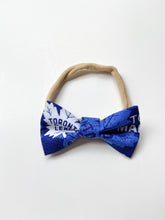 Load image into Gallery viewer, Toronto Maple Leafs Structured Hair Bow
