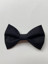 Load image into Gallery viewer, Childrens Black Bowtie
