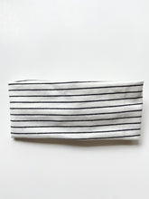 Load image into Gallery viewer, Black Stripe Twist Headband
